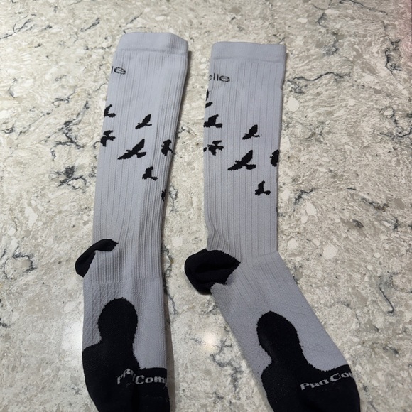 oiselle Accessories - Oiselle Pro Compression socks.